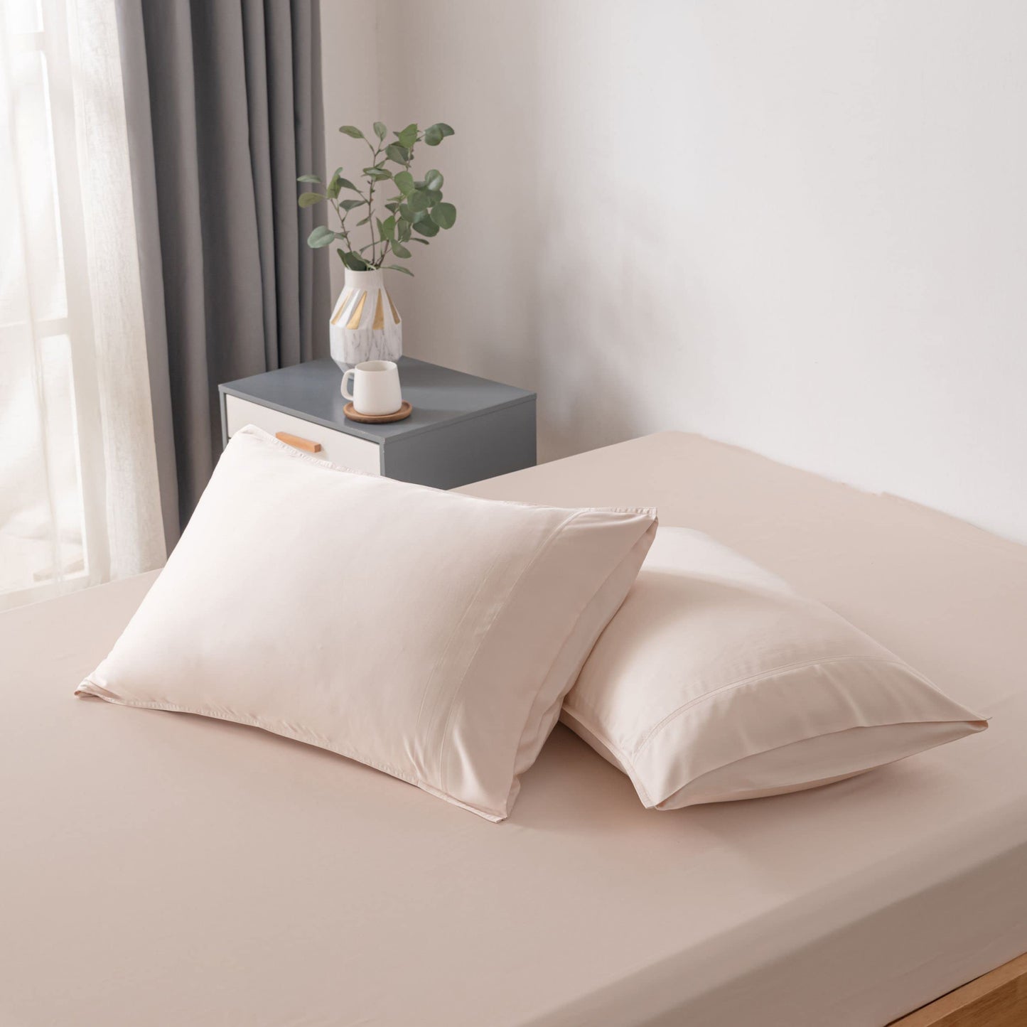 Bella Coterie | Luxury Bamboo King Size Pillowcase Set | 100% Organically Grown Bamboo Viscose | Ultra Soft | Cooling | 2 Pcs [Champagne]