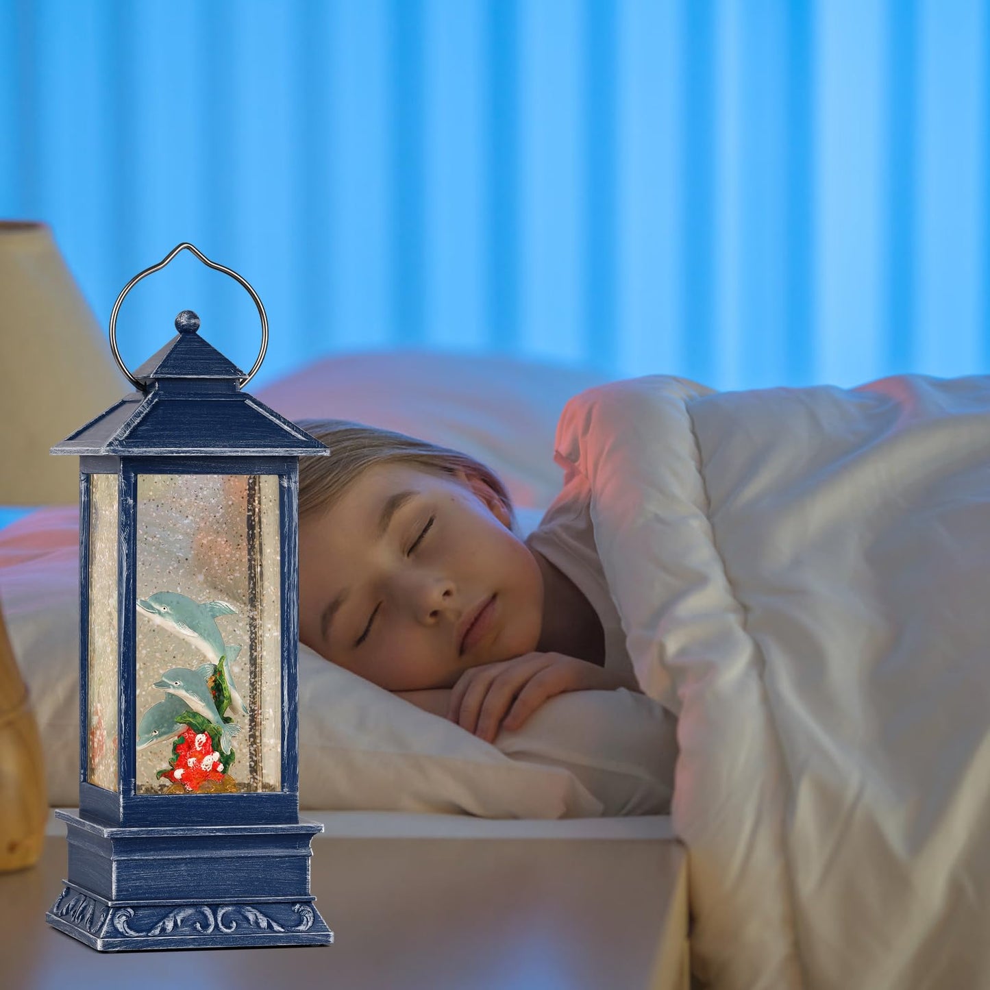 Snow Globe Lantern, Snow Globe with Swirling Glitter, USB and Battery Powered Dolphin Glitter Snow Lantern with Timer, Perfect for Home Tabletop Decorations