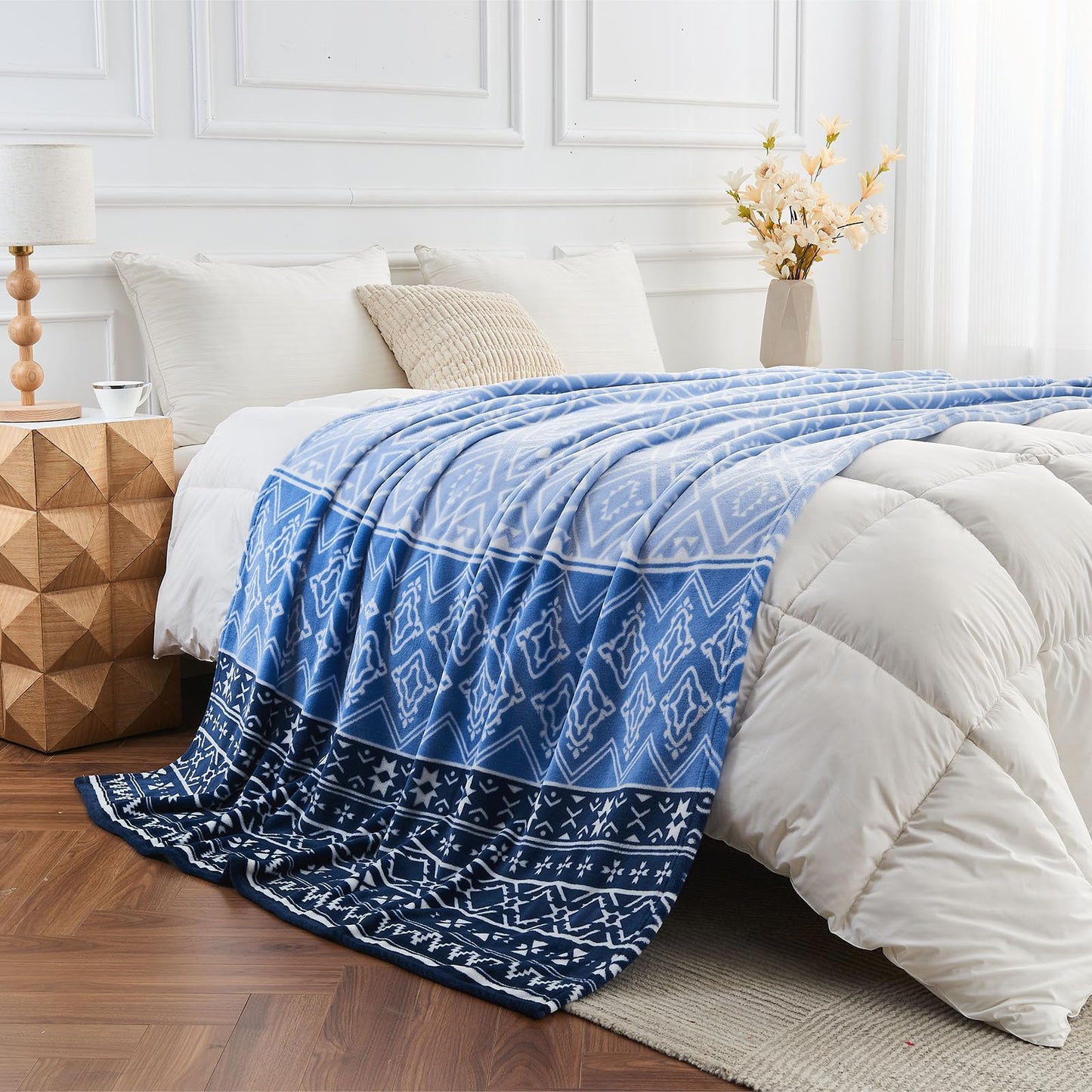 Gogreen Cozy Flannel Blanket Printed -Throw Size Bed Blanket for Home Decoration - Ultra Soft, Lightweight, Microfiber Throws (Throw - 50" x 60", Blue Classical)