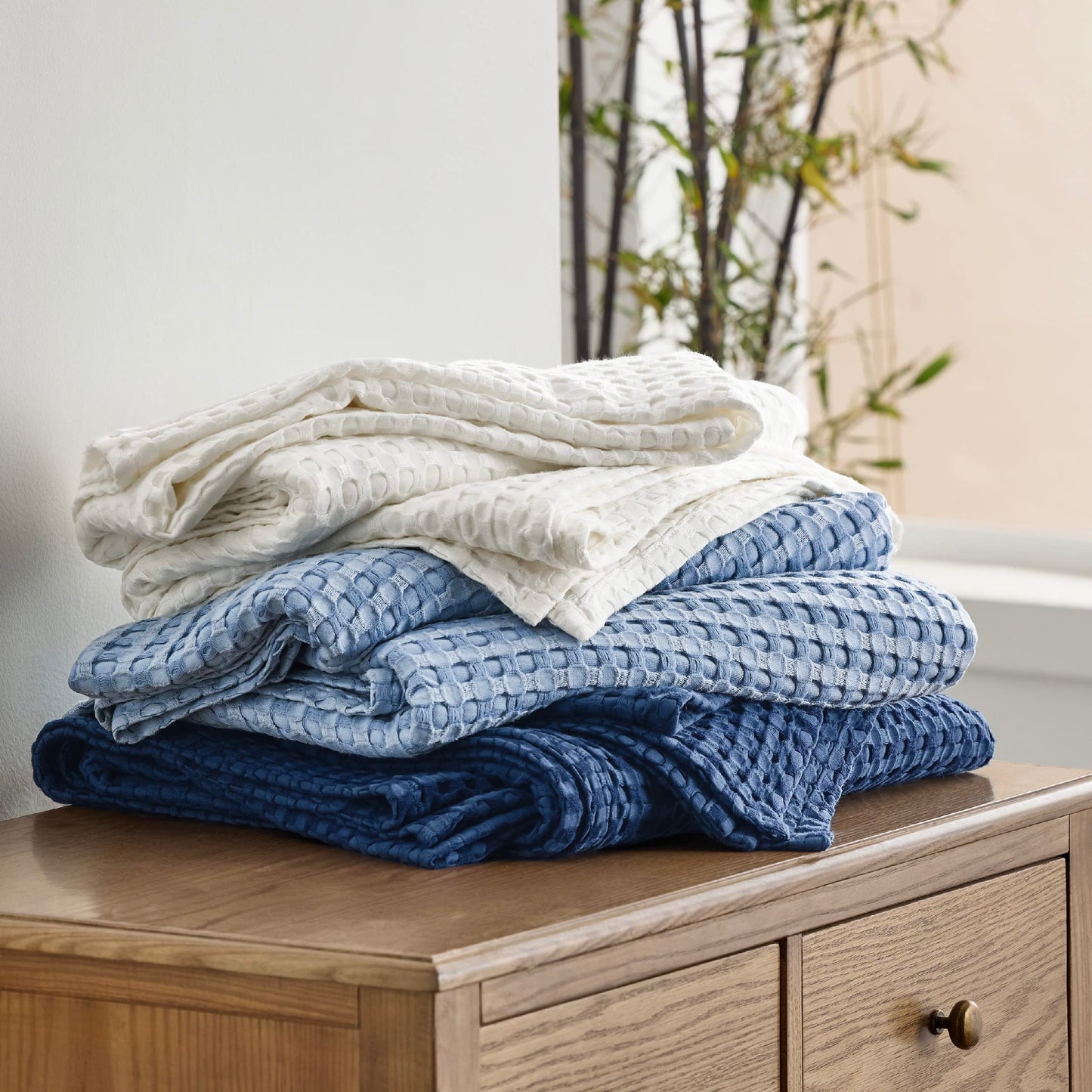Bedsure Cooling Cotton Waffle King Size Blanket - Lightweight Breathable Summer Blanket of Rayon Derived from Bamboo for Hot Sleepers, Luxury Throws for Bed, Couch and Sofa, Ivory, 104x90 Inches
